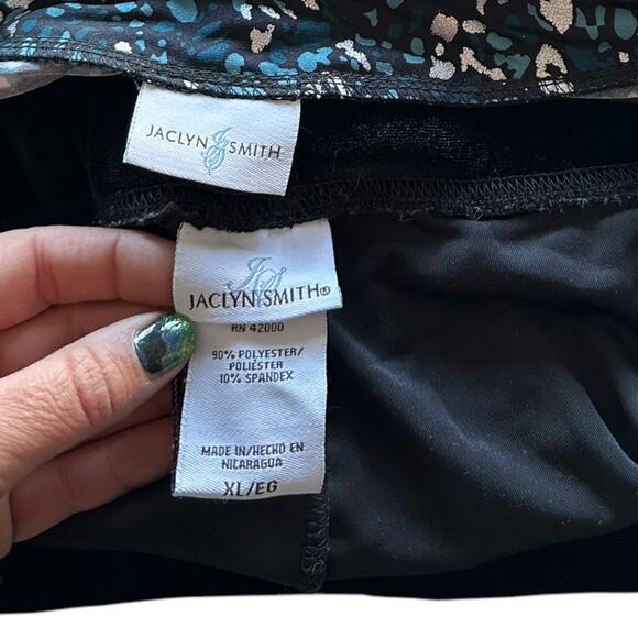 Jaclyn Smith Tunic Style Top and Pants Bundle - Picture 8 of 10